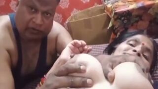 Old Lady Enjoys Sex Neighbor Aunty